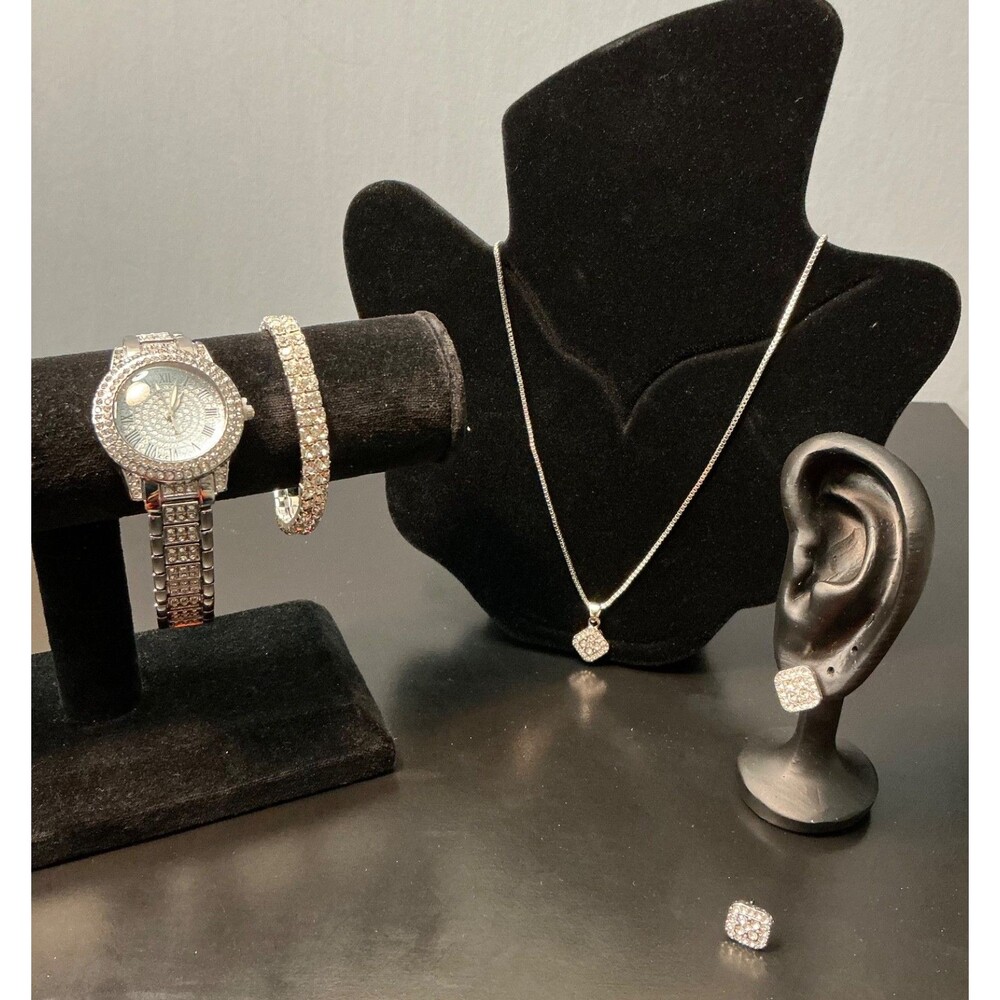 Women Silver Tone Four Piece Jewelry Set Lot Teen New